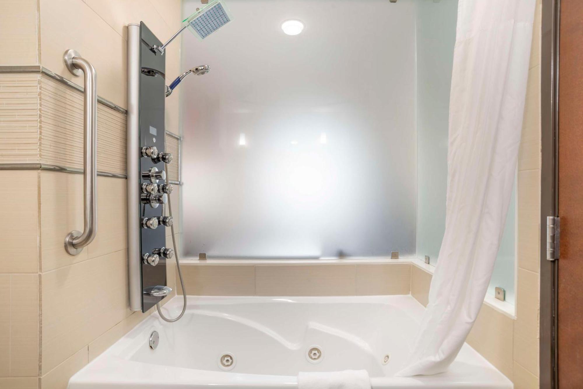 Best Western Plus Flowood Inn & Suites Eksteriør billede